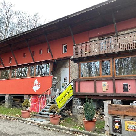 Chata Korenný vrch Pezinská Baba Pezinok Exterior foto