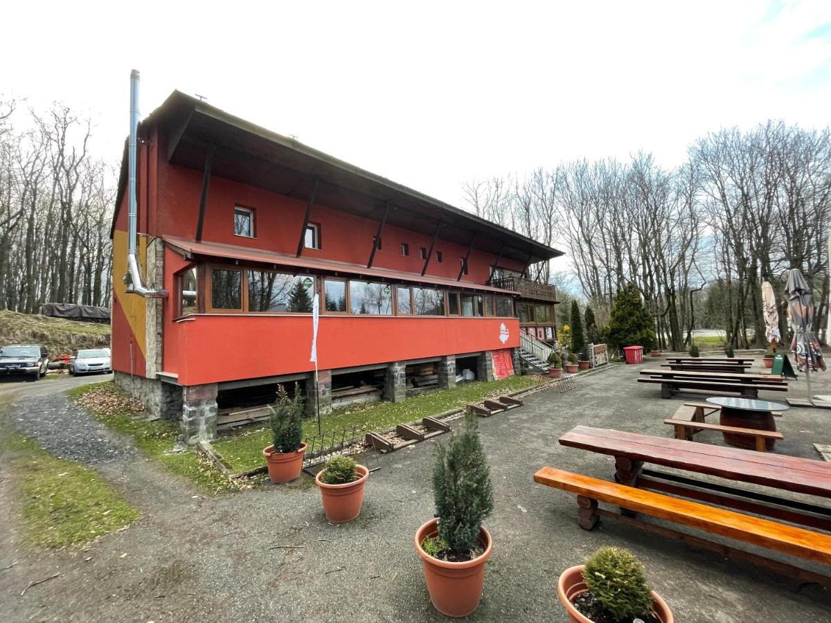 Chata Korenný vrch Pezinská Baba Pezinok Exterior foto