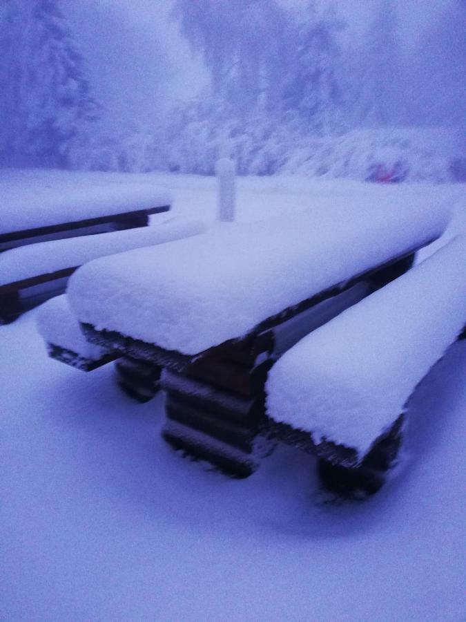 Chata Korenný vrch Pezinská Baba Pezinok Exterior foto